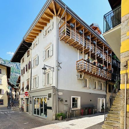 Es Rooms And Apartments Torbole Sul Garda Bagian luar foto