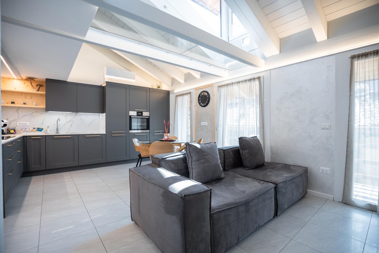 Es Rooms And Apartments Torbole Sul Garda Bagian luar foto