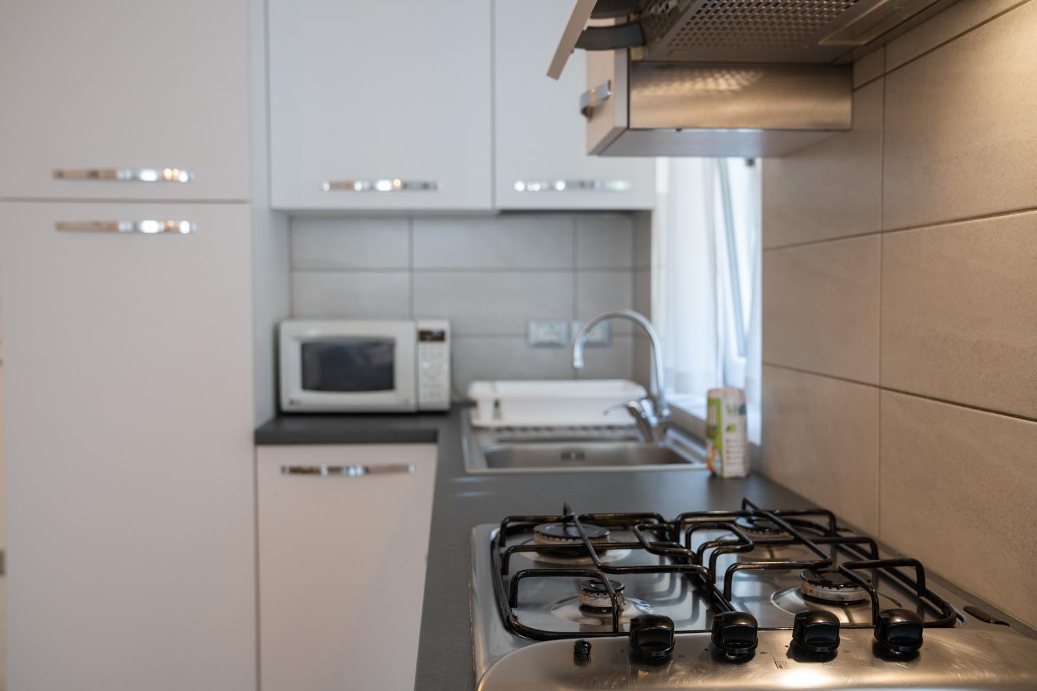 Es Rooms And Apartments Torbole Sul Garda Bagian luar foto