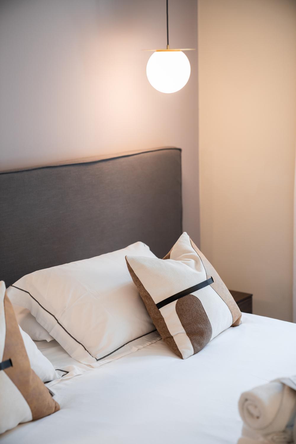 Es Rooms And Apartments Torbole Sul Garda Bagian luar foto